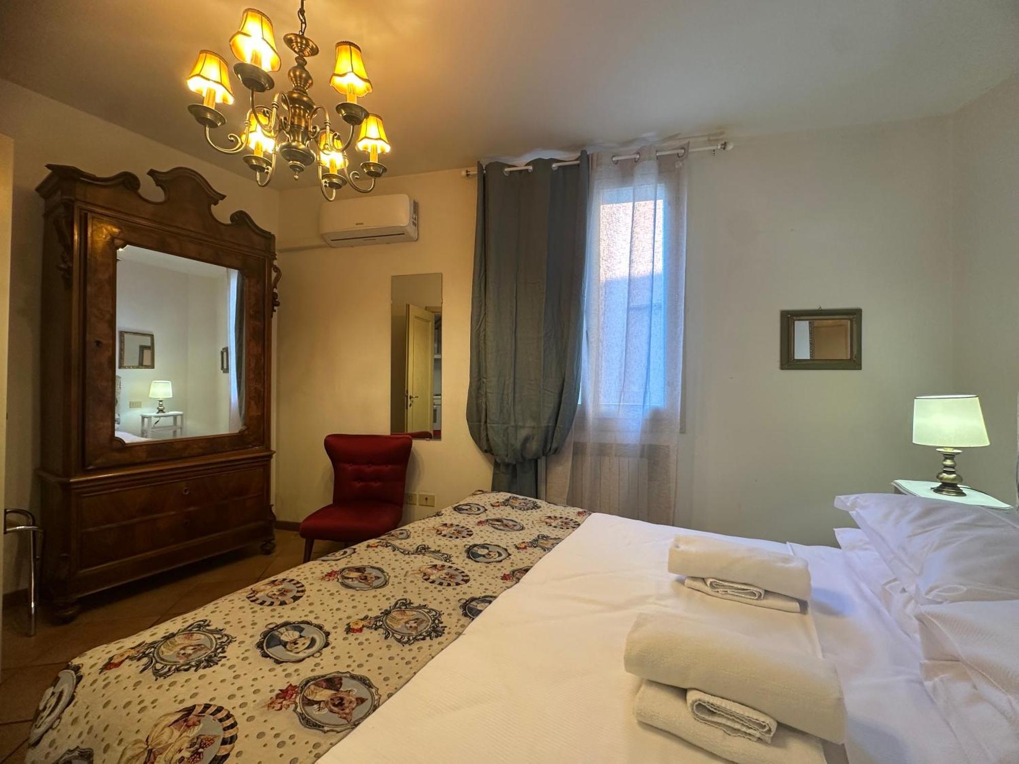 Bohemien Pop Casa Vacanze Aparthotel Bologna Bagian luar foto