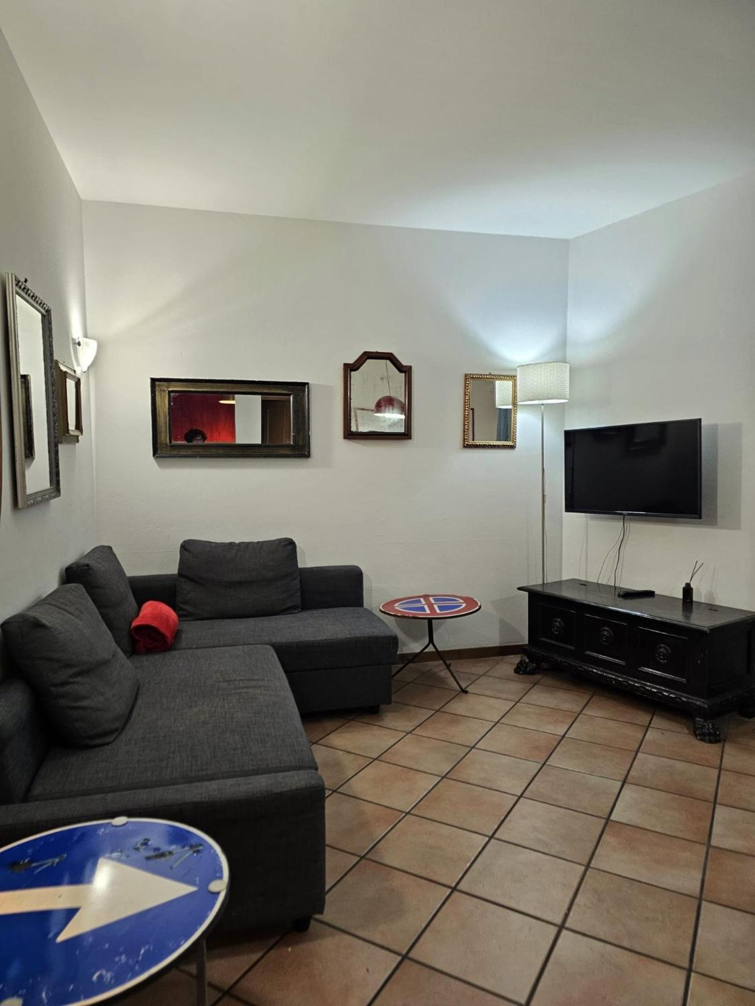 Bohemien Pop Casa Vacanze Aparthotel Bologna Bagian luar foto