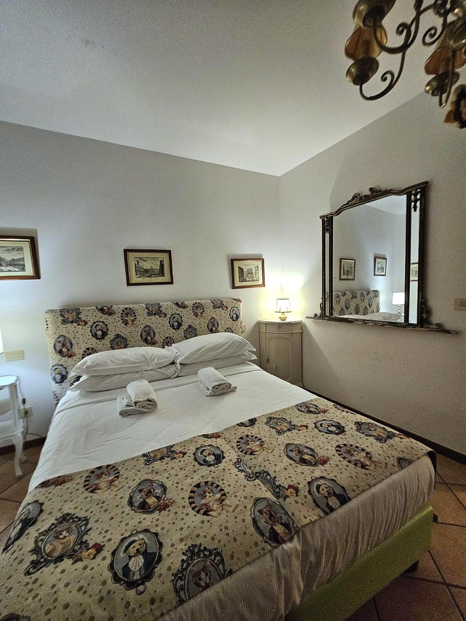 Bohemien Pop Casa Vacanze Aparthotel Bologna Bagian luar foto