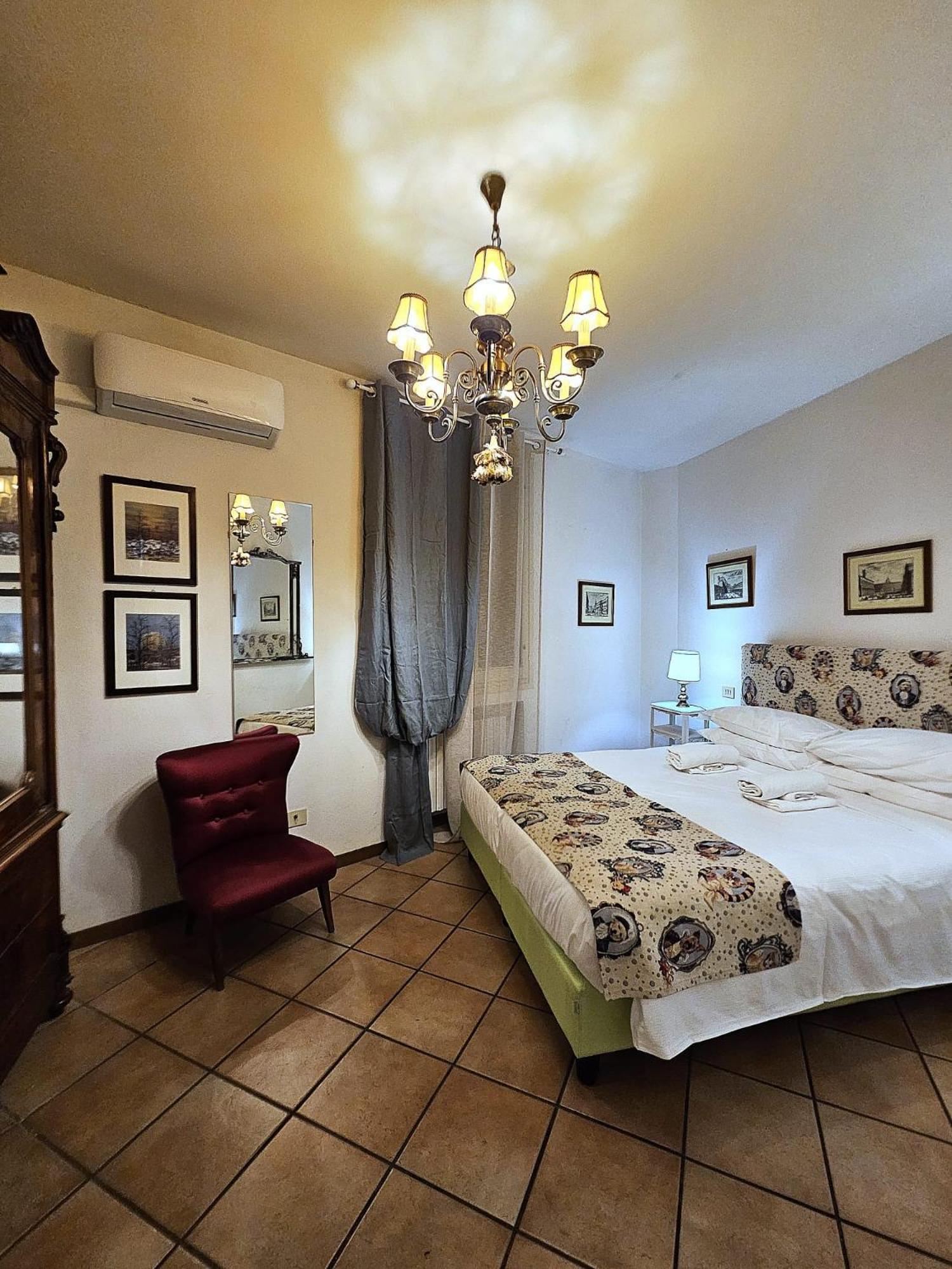 Bohemien Pop Casa Vacanze Aparthotel Bologna Bagian luar foto